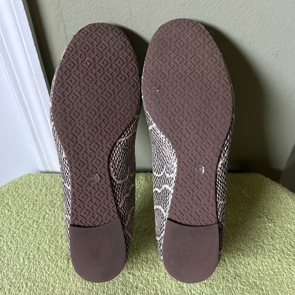 Tory Burch Minnie Reva Snake Print Ballet Flats - Picture 11 of 11